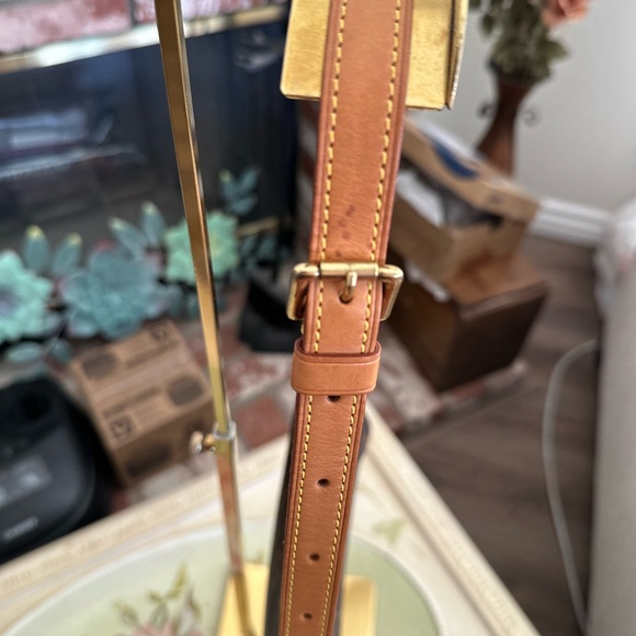 Louis Vuitton Musette Tango Monogram Canvas Shoulder Bag – Authentic - Picture 9 of 9